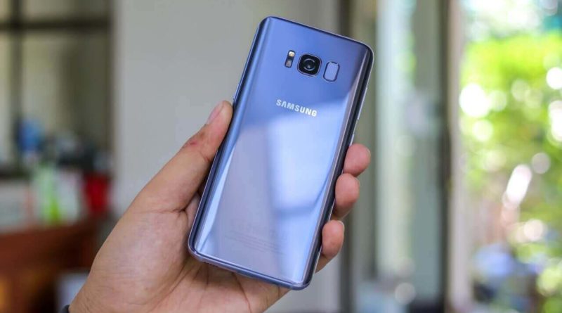 Samsung Galaxy S8 in Blue
